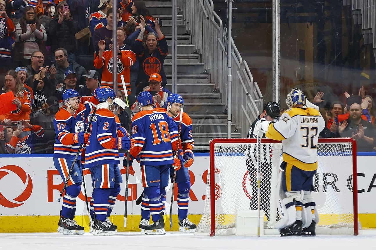 Edmonton Oilers score goal against Nashville Predators