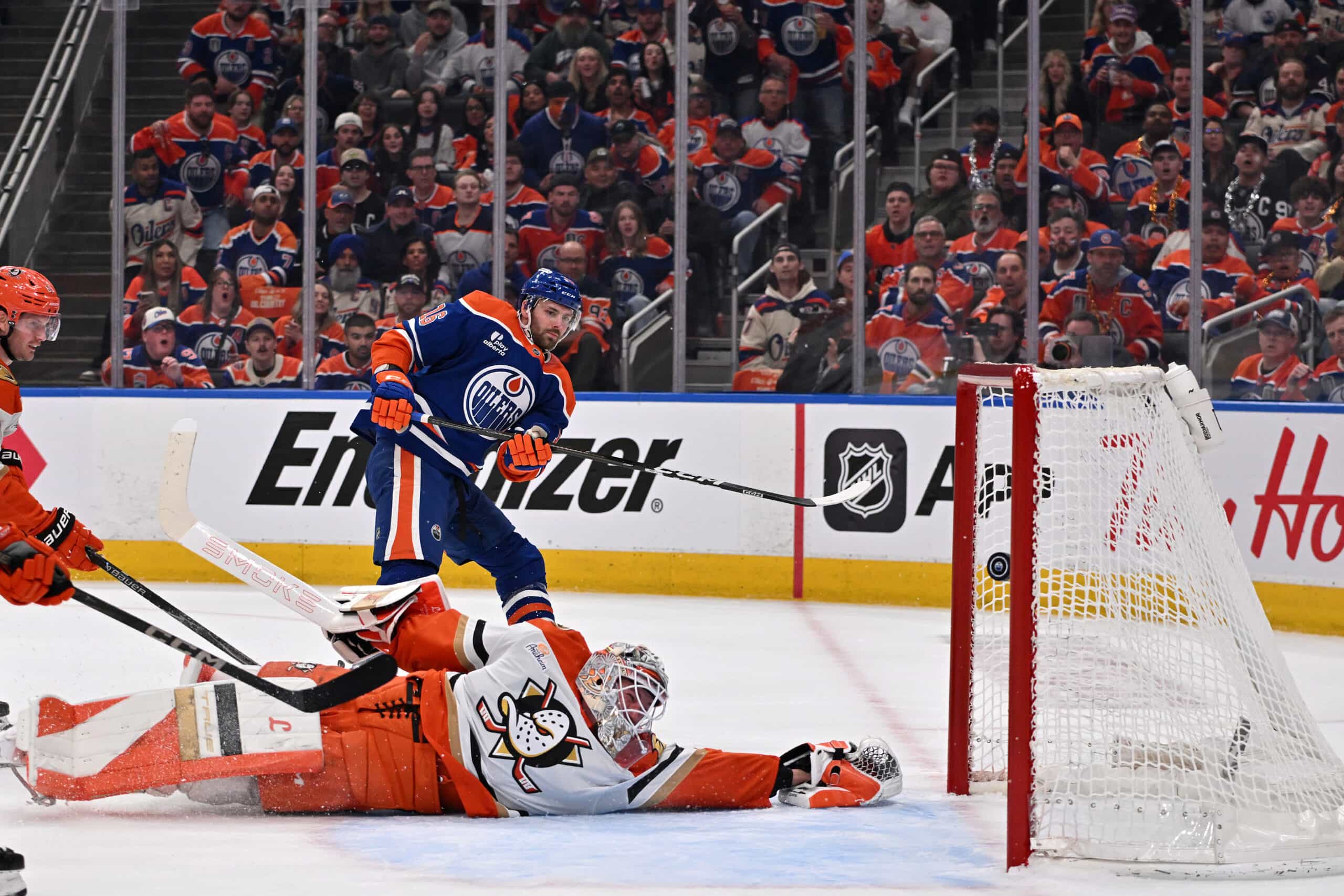 Edmonton Oilers Jason Dickinson