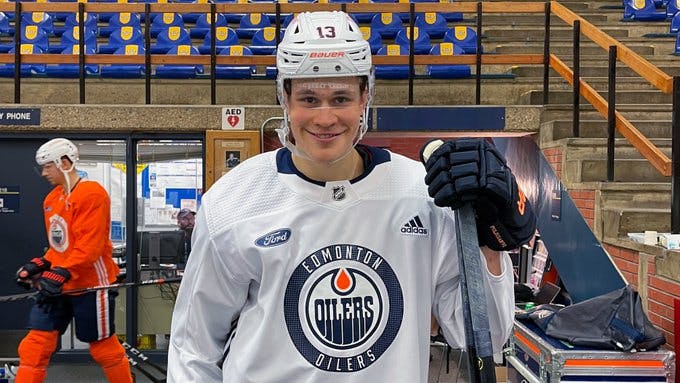 Oilersnation - Jesse Puljujarvi was the 🃏 for Halloween. 😂 Pic from  t/ArchivistSports #Oilers #NHL