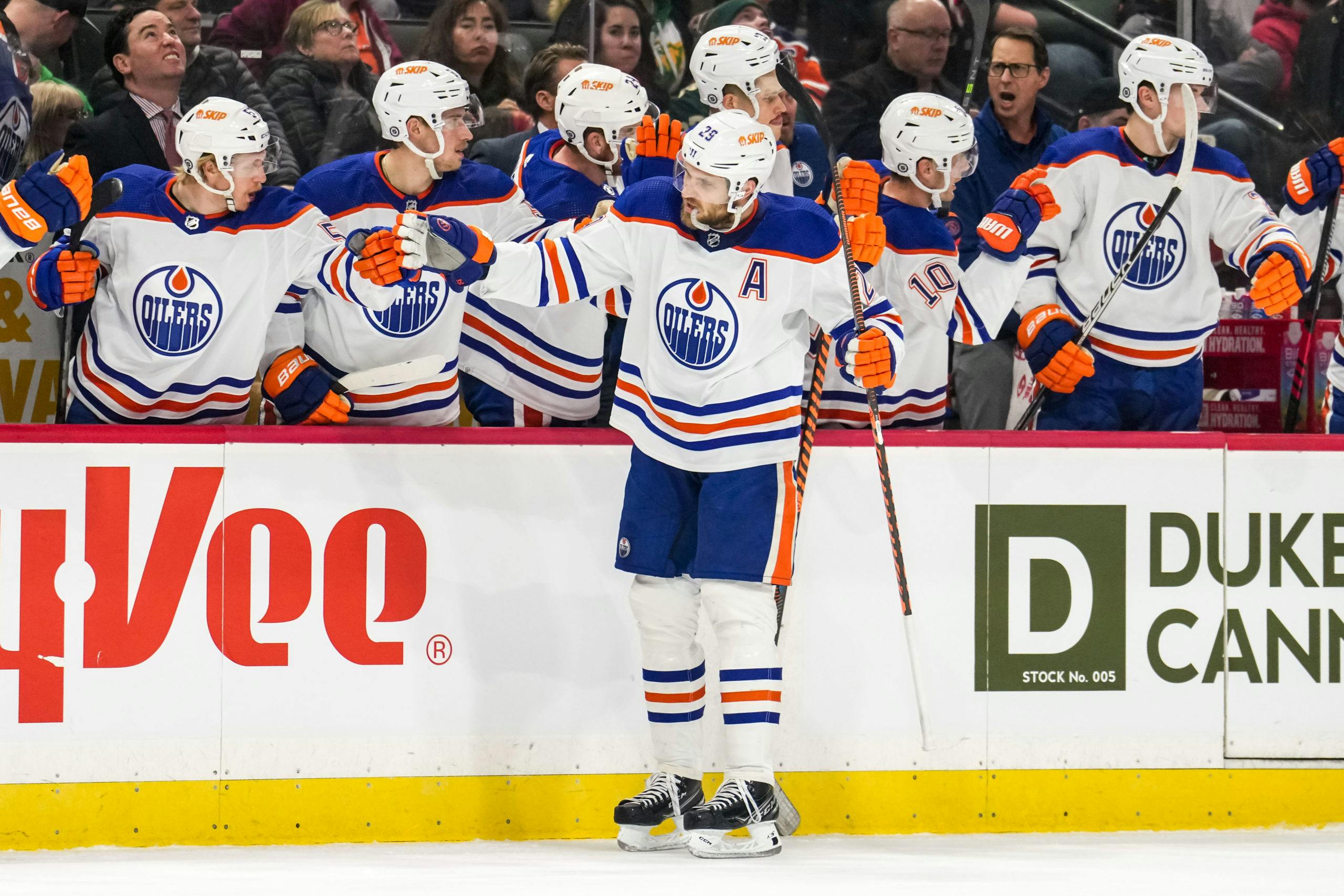 Dylan Holloway trying to make the most of his limited minutes with Oilers