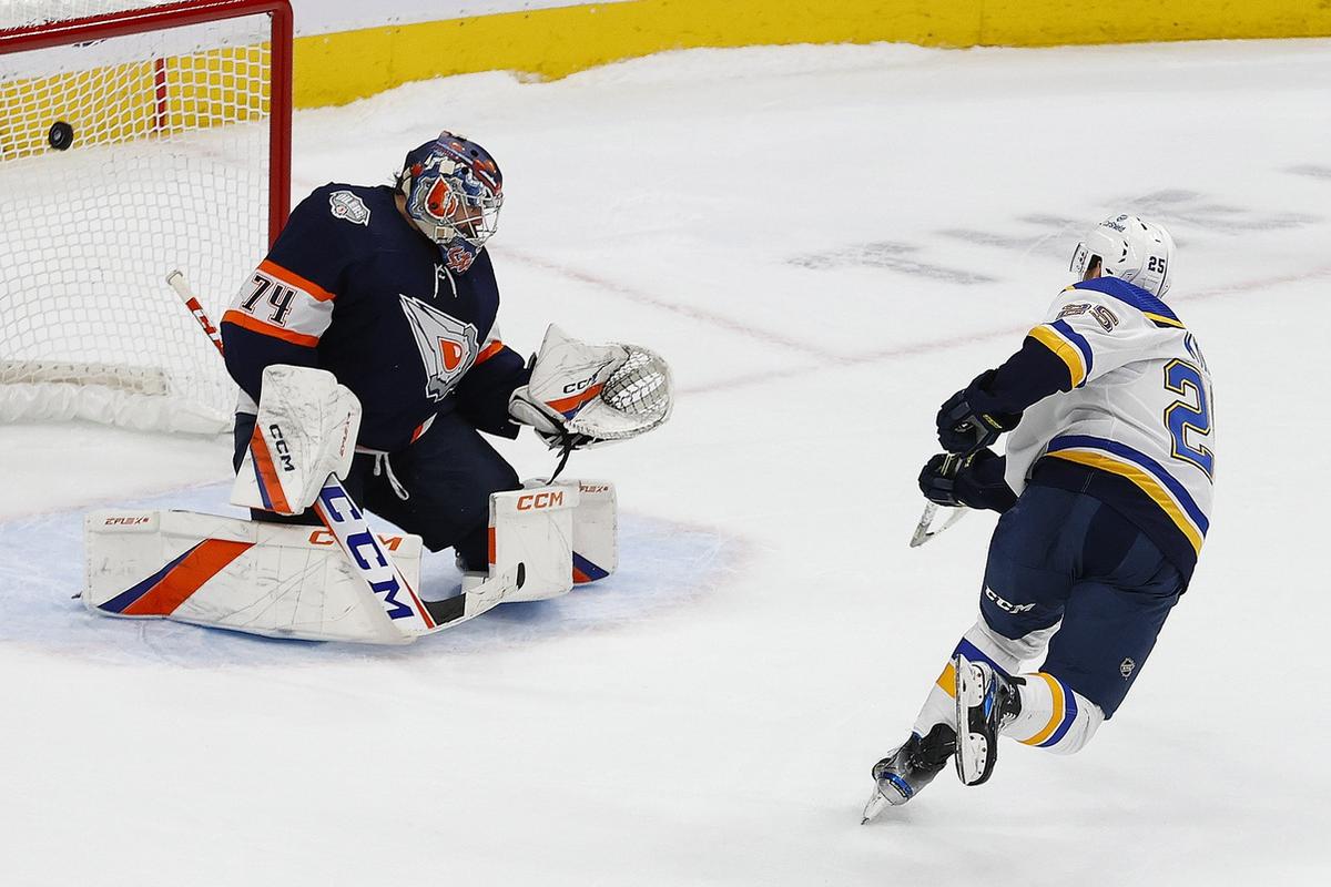 Edmonton Oilers on X: It's a really exciting time to be an Oiler Connor  Brown speaks about his time in Edmonton so far after a Captain's Skate at  @RogersPlace. @Enterprise