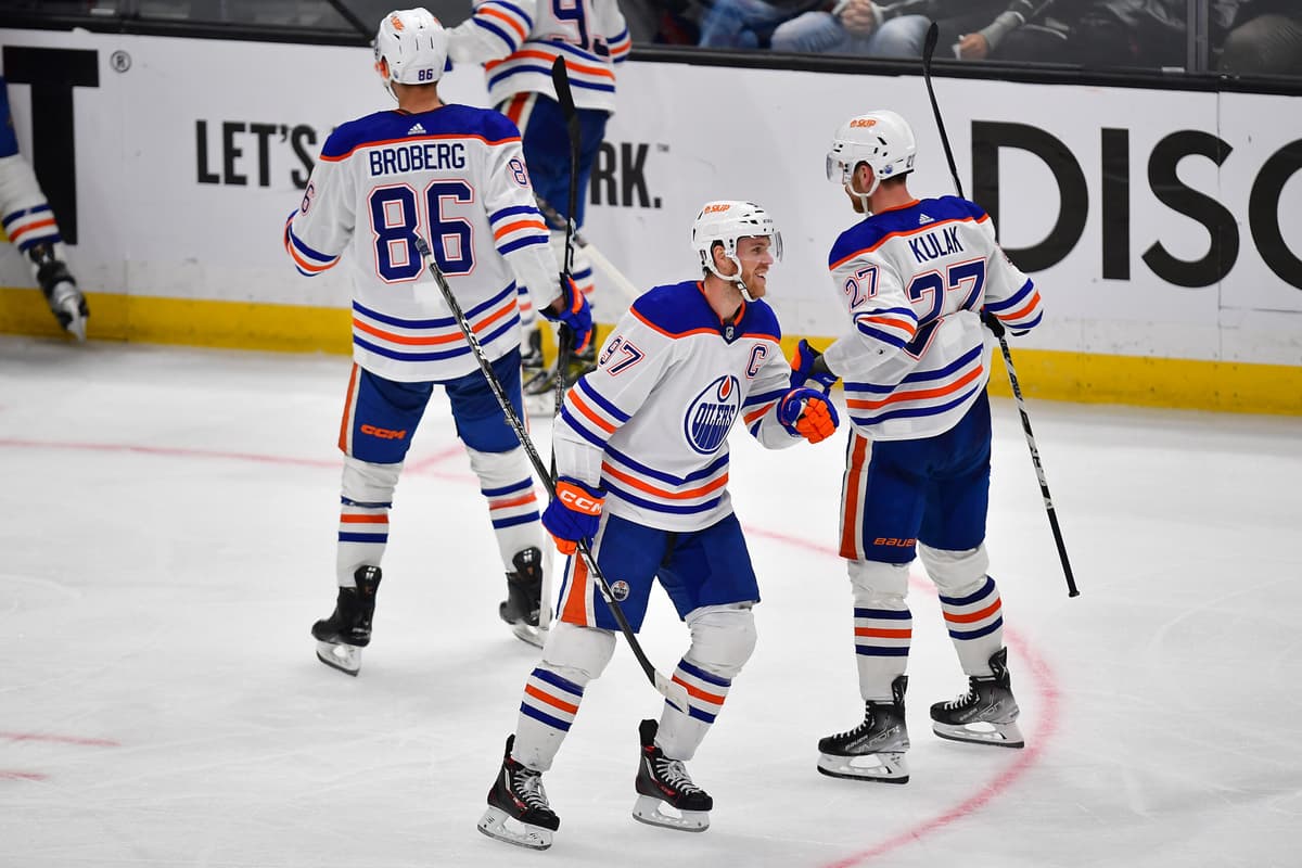 Huge comeback salvages series for Edmonton Oilers