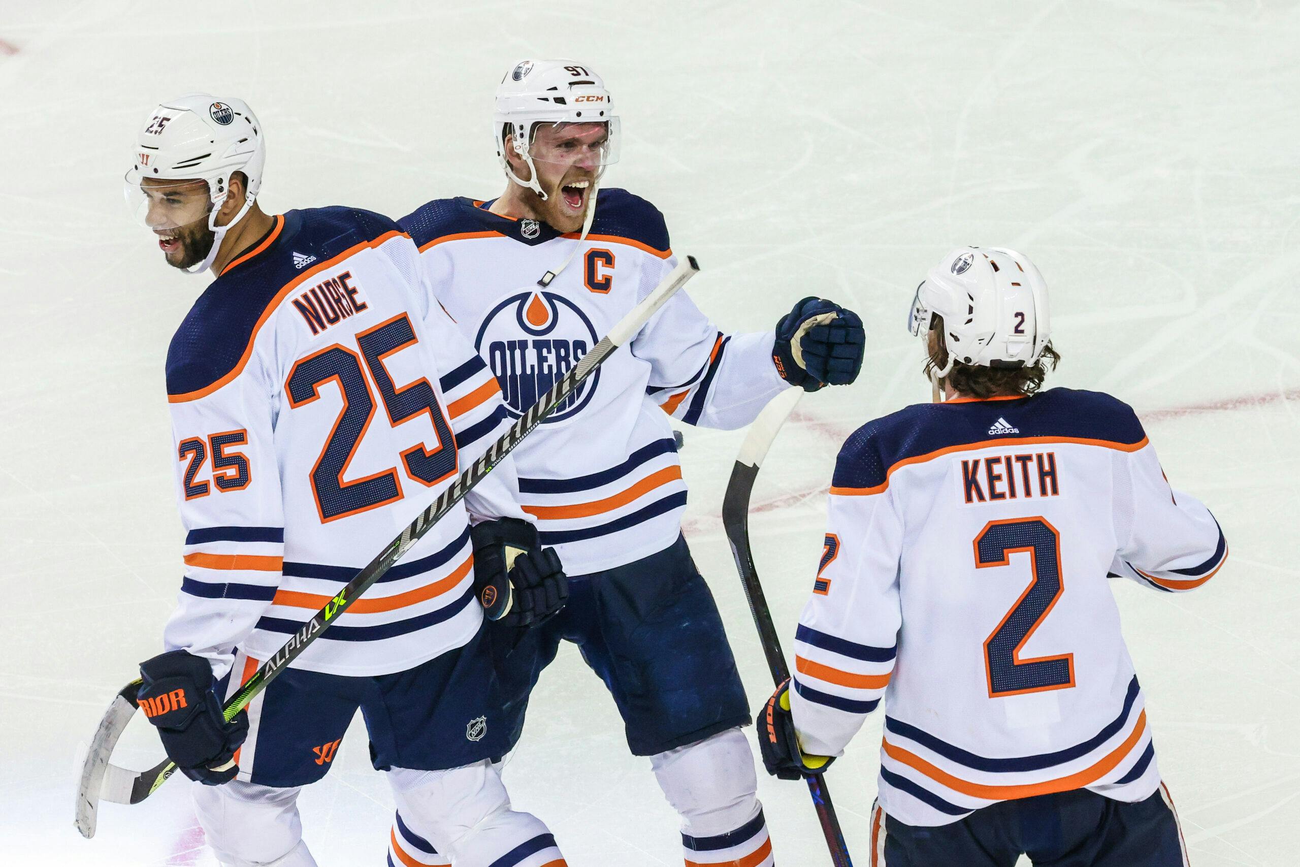 Oilers' Connor McDavid goes against another top teen in Detroit's