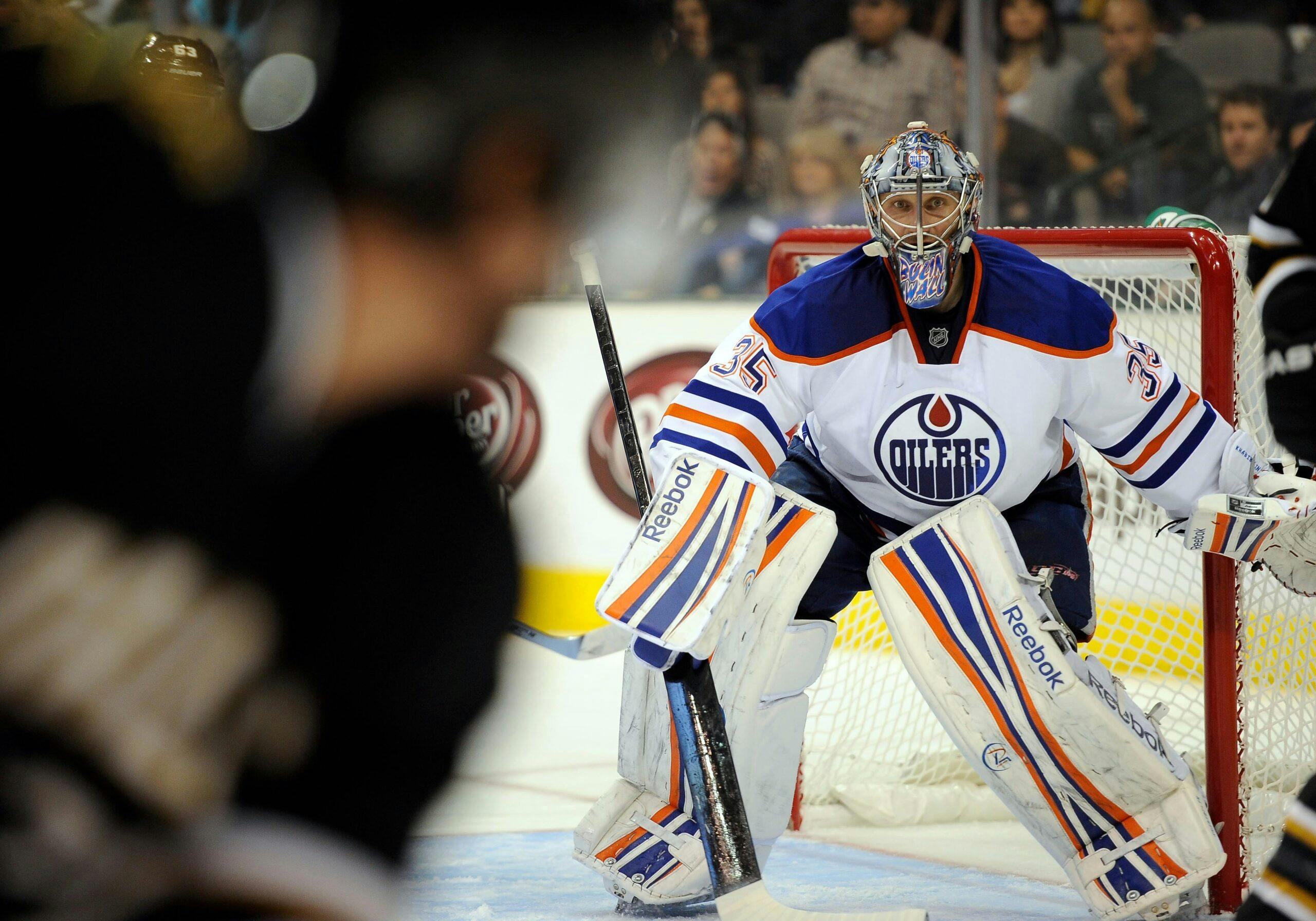 Edmonton Oilers - At left wing, number 27.