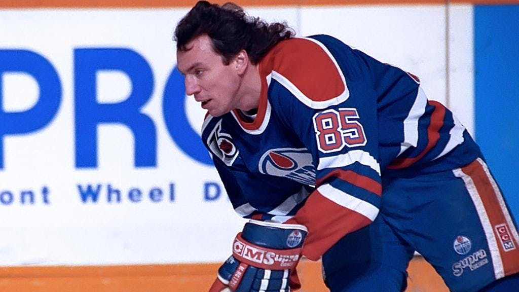 This day in 1999: Oilers retire Gretzky's number - OilersNation