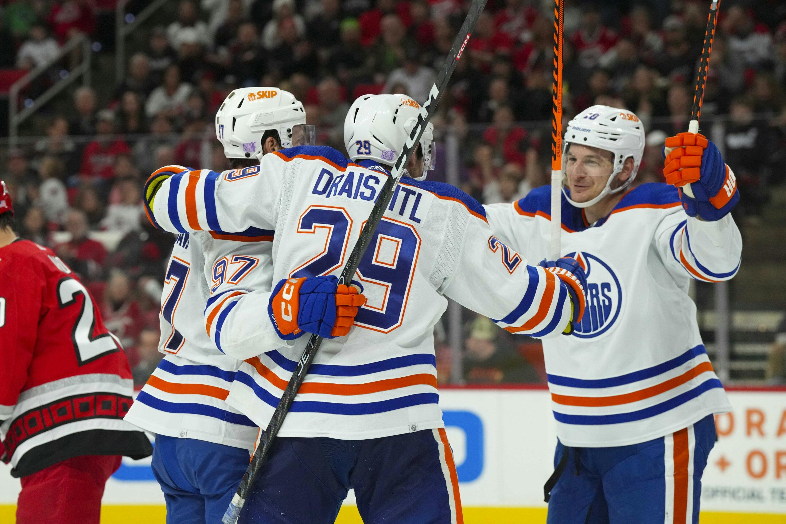 WATCH: Dylan Holloway scores first NHL goal - OilersNation