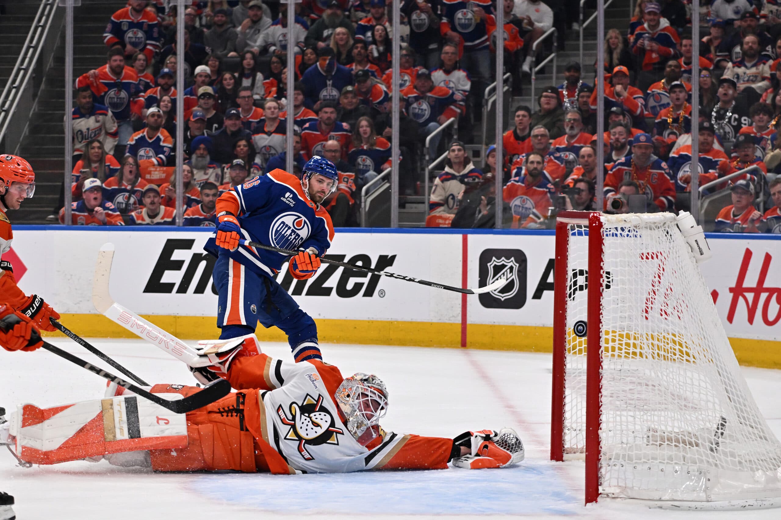 Edmonton Oilers Jason Dickinson