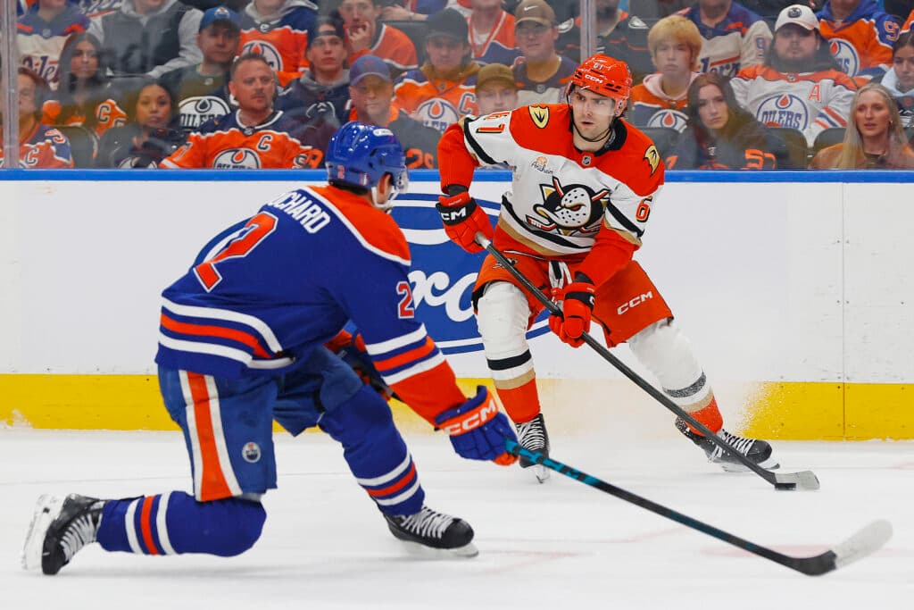 Edmonton Oilers Evan Bouchard
