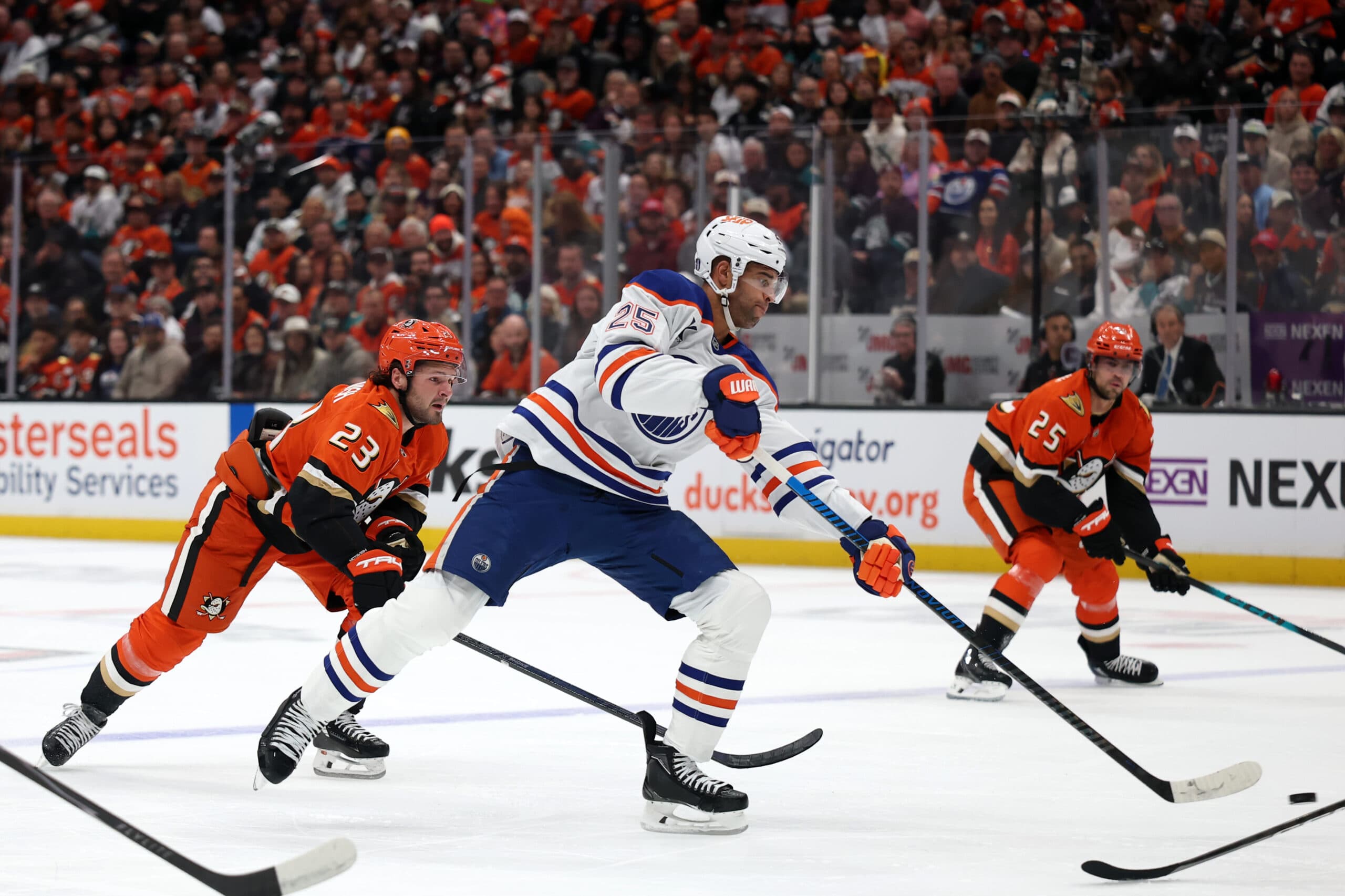 Edmonton Oilers Darnell Nurse
