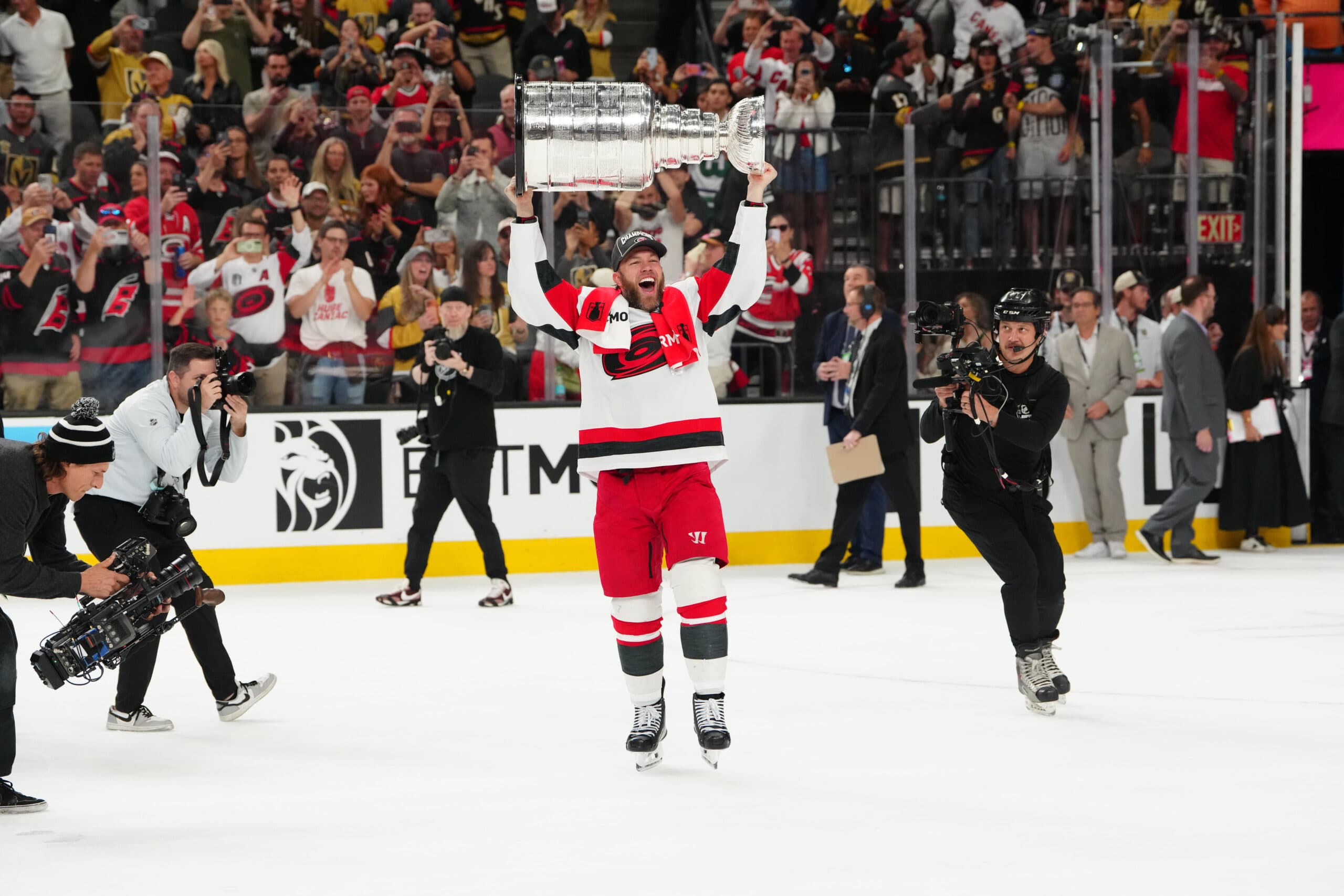 Carolina Hurricanes Taylor Hall Stanley Cup
