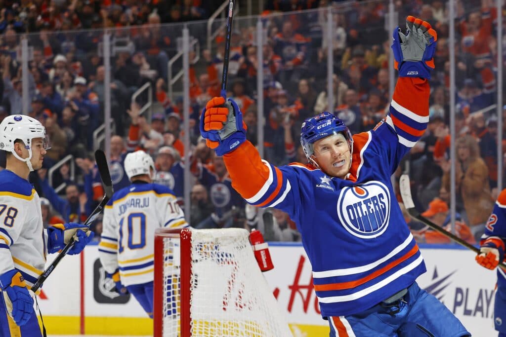 Edmonton Oilers Jeff Skinner scores goal against Buffalo Sabres