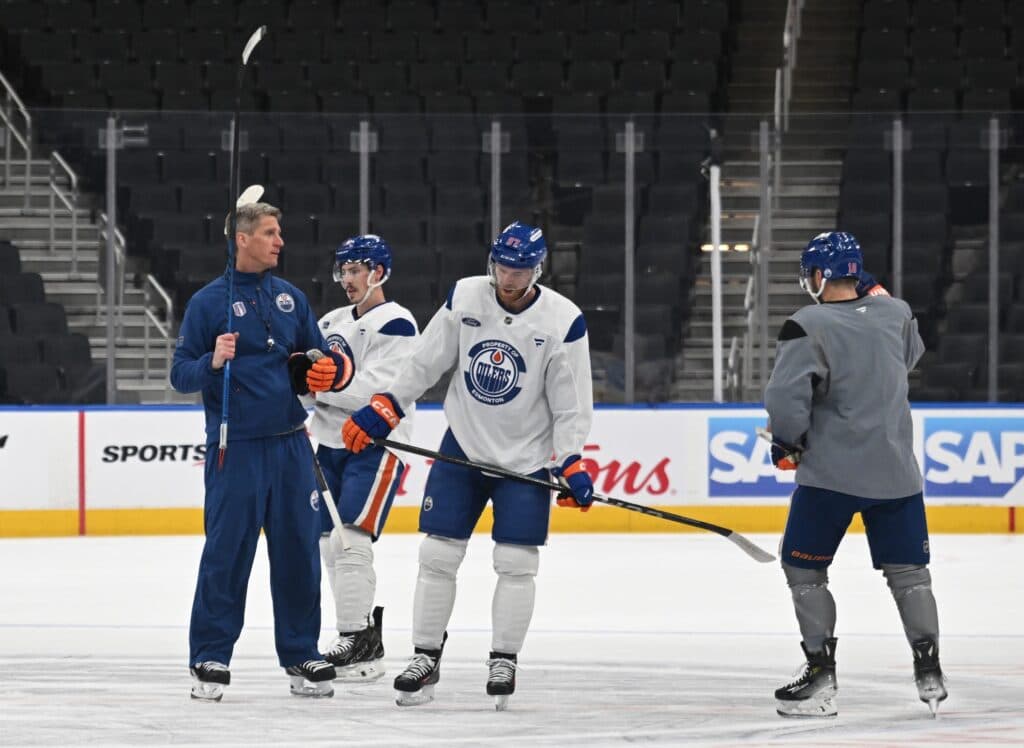Edmonton Oilers head coach Kris Knoblauch