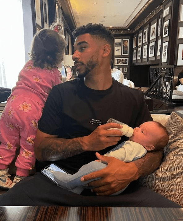 Evander Kane with his son and daughter