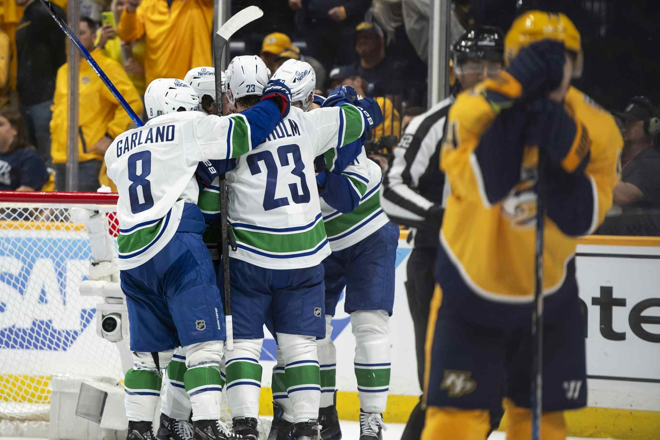 Vancouver Canucks Win Round 1