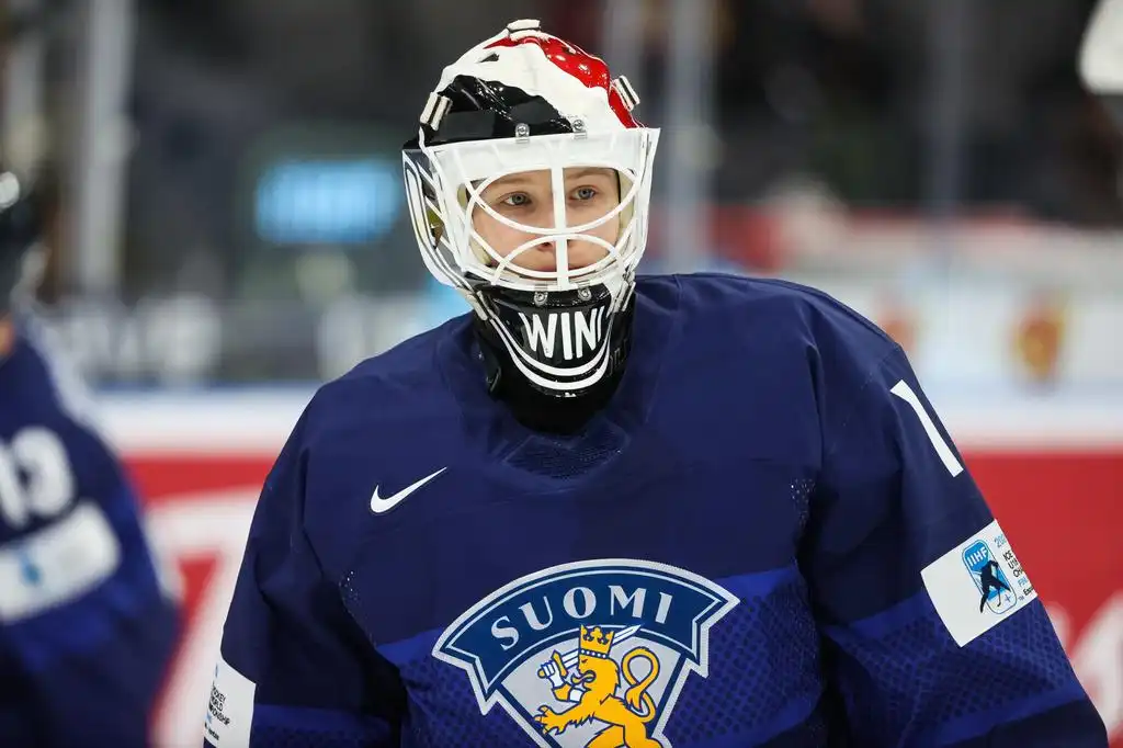 Goaltender Eemil Vinni, Team Finland