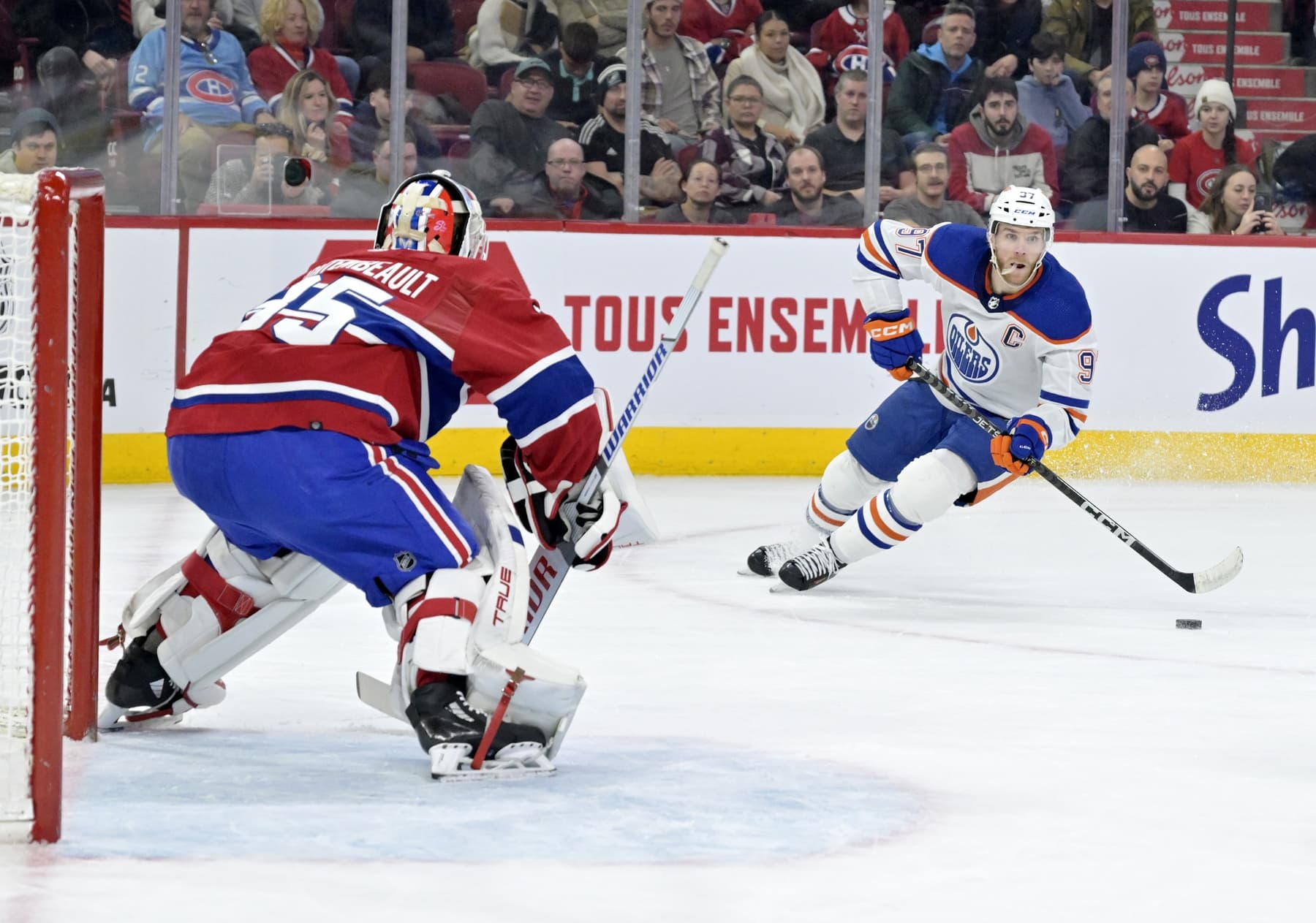Edmonton Oilers Connor McDavid against Montreal Canadiens Sam Montembault