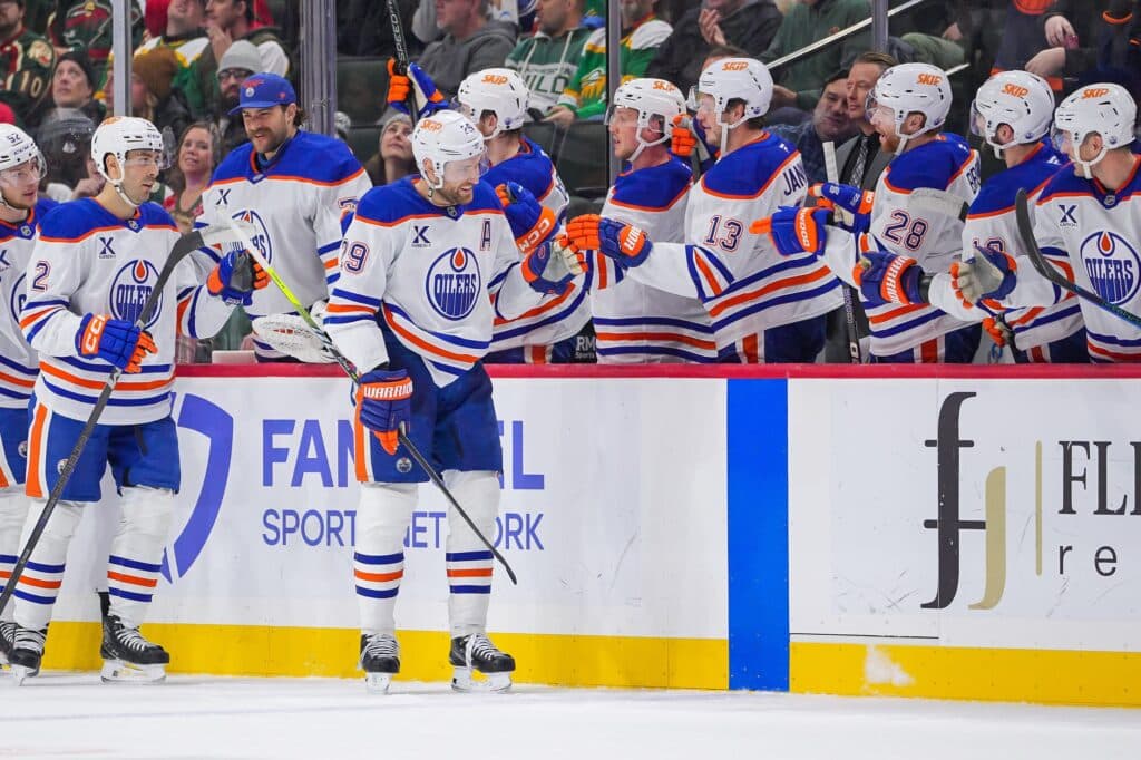 Edmonton Oilers Leon Draisaitl celebrates goal in Minnesota