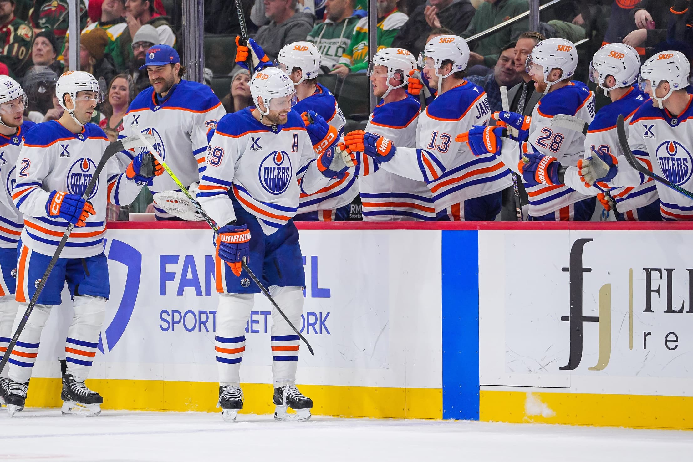 Edmonton Oilers Leon Draisaitl celebrates goal in Minnesota