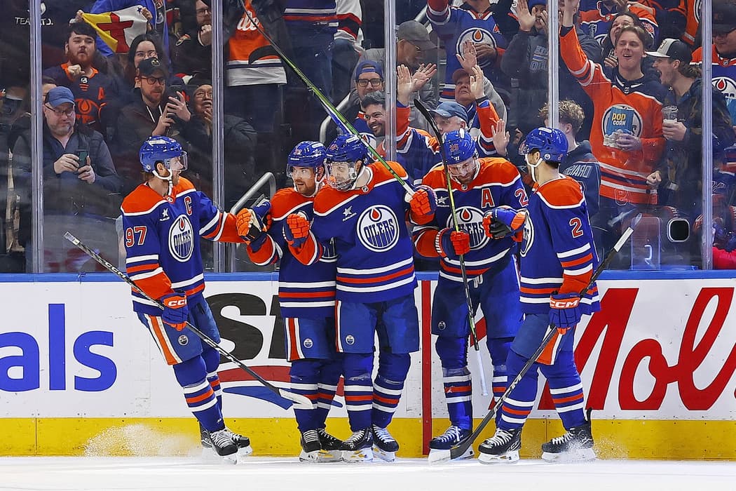 Edmonton Oilers celebrate goal by Zach Hyman