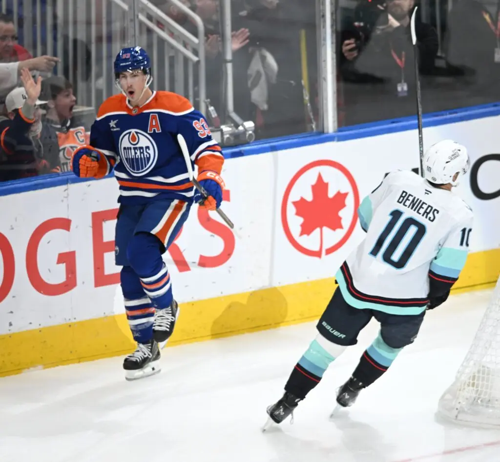 Edmonton Oilers Ryan Nugent-Hopkins scores goal