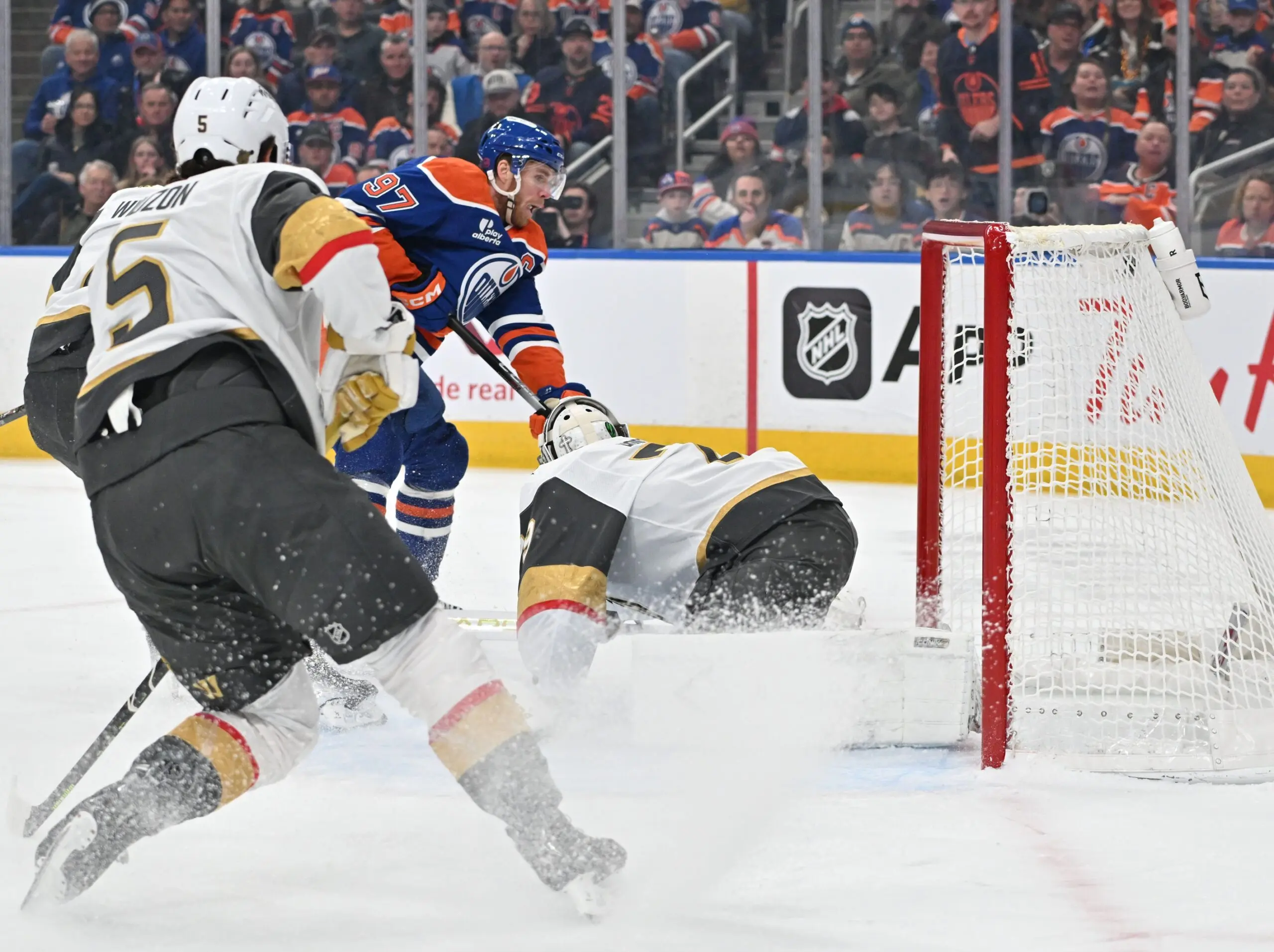 Edmonton Oilers Connor McDavid scores Vegas Golden Knights