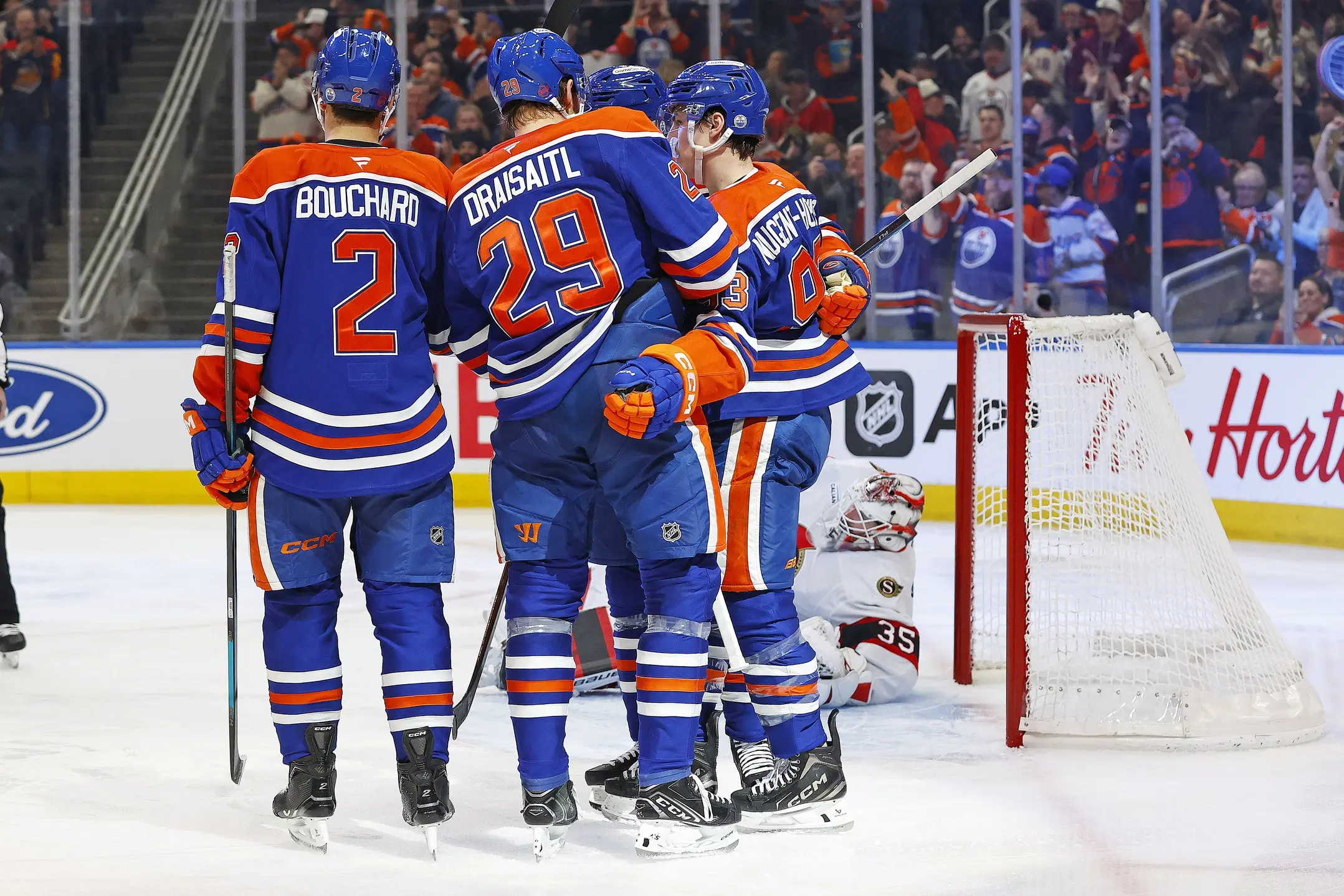 Edmonton Oilers celebrate goal vs Ottawa Senators