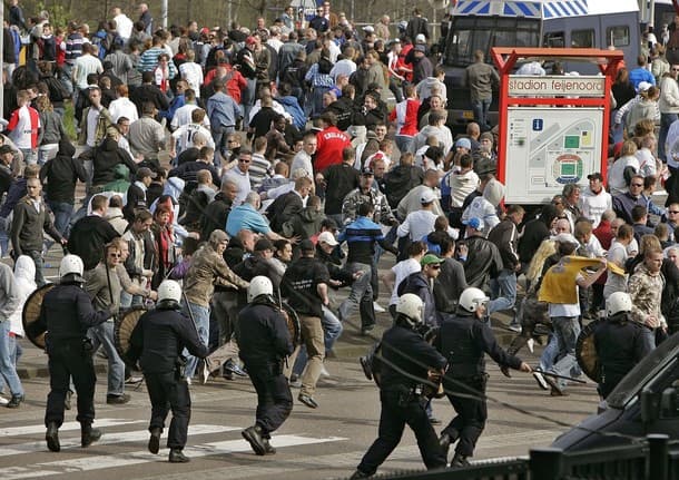 FBL-NED-FEYENOORD-CLASHES-POLICE